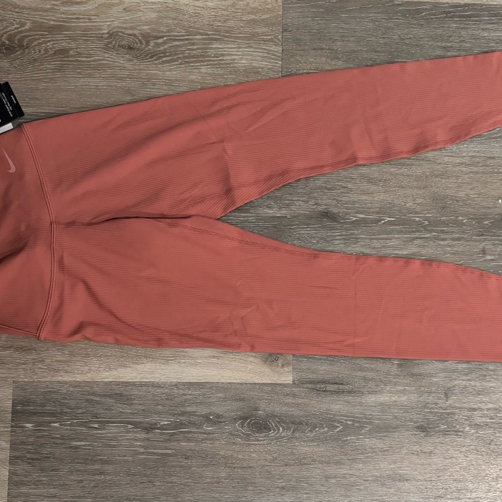Nike Zenvy Coral Leggings